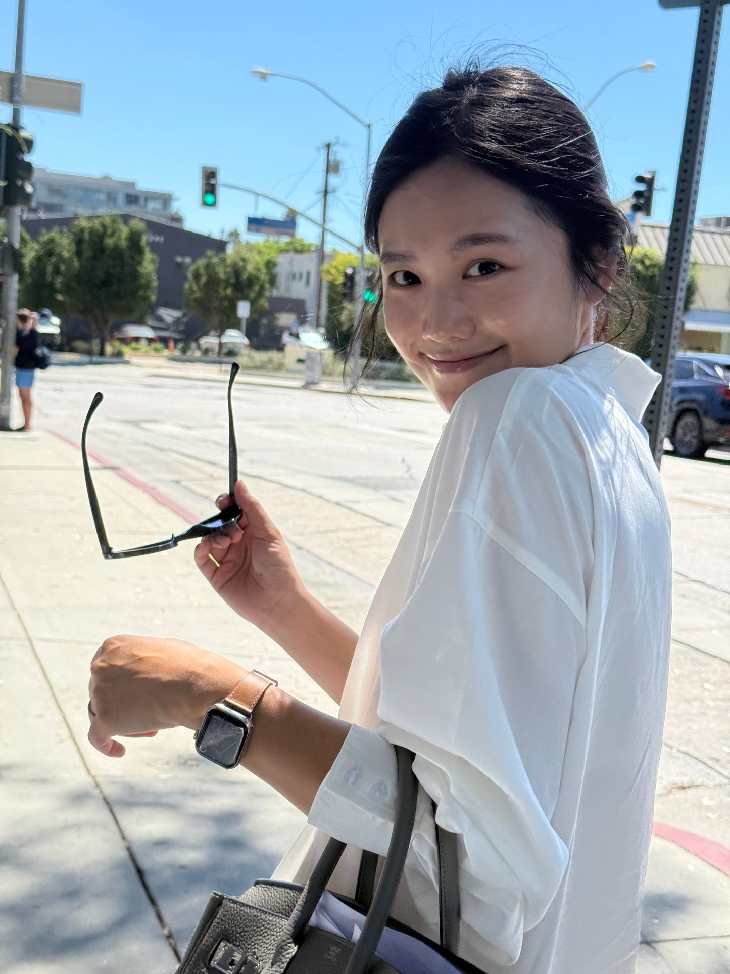 핀턱 버튼 블라우스 (Off White)