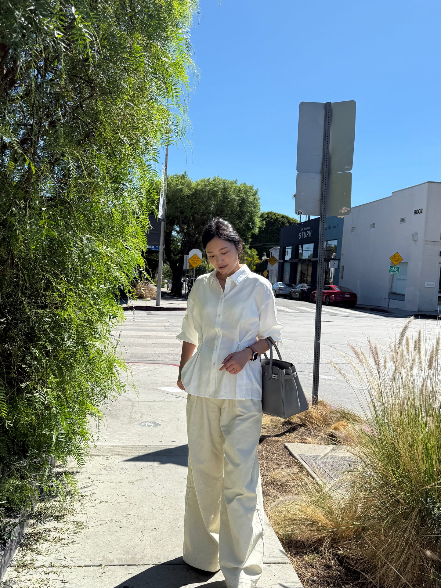 핀턱 버튼 블라우스 (Off White)