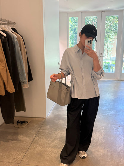 핀턱 버튼 블라우스 (Dusty Blue)