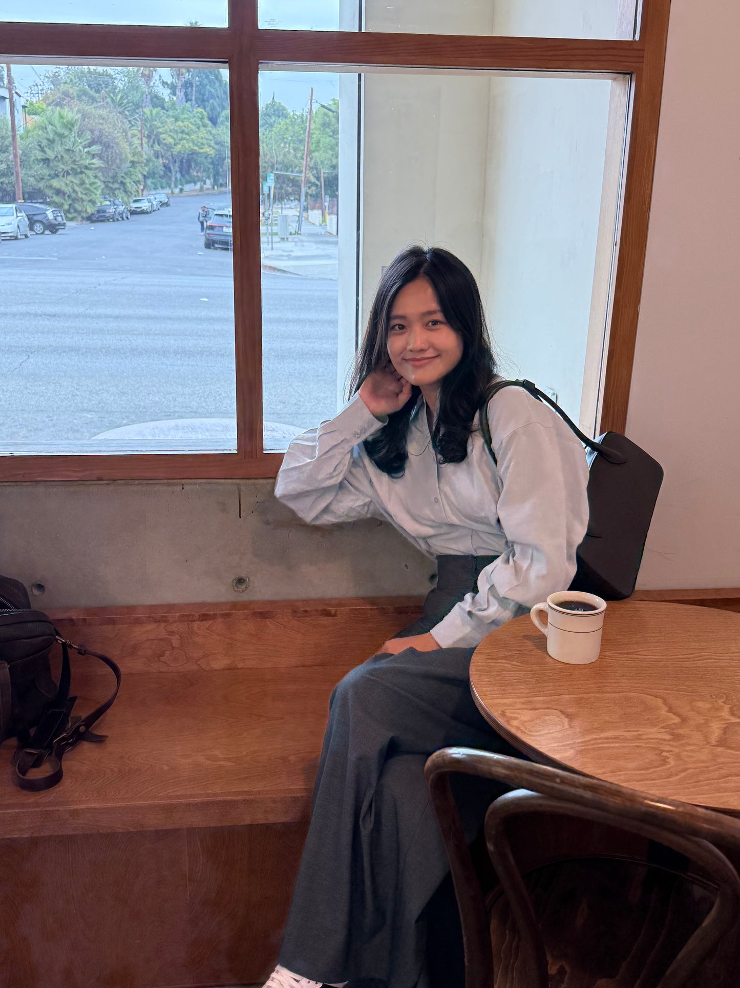 핀턱 버튼 블라우스 (Dusty Blue)