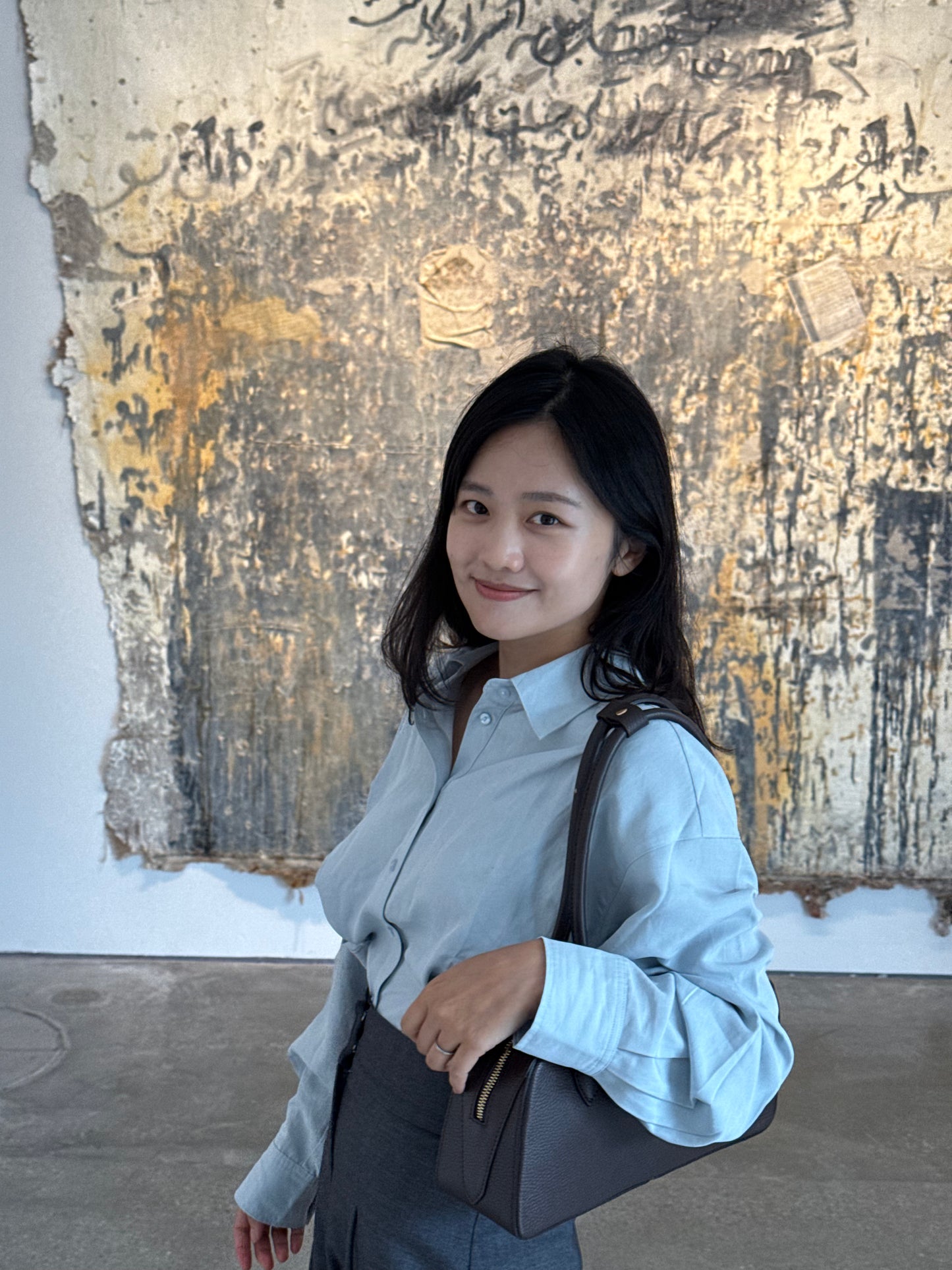 핀턱 버튼 블라우스 (Dusty Blue)